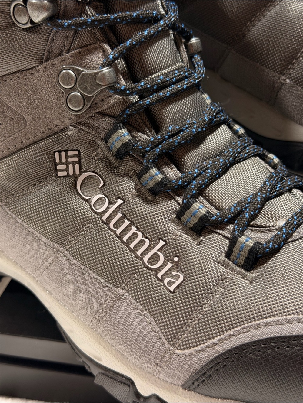 Columbia Men’s Gray and Black Waterproof Hiking Boots - Picture 2 of 10